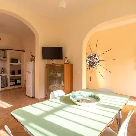 Piccola Pomelia Apartment Sampieri