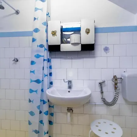 Piccola Pomelia Apartament *