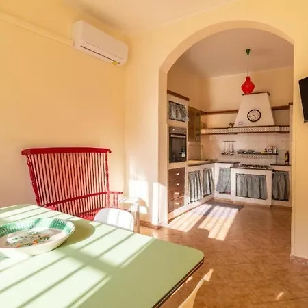 Piccola Pomelia Apartament *